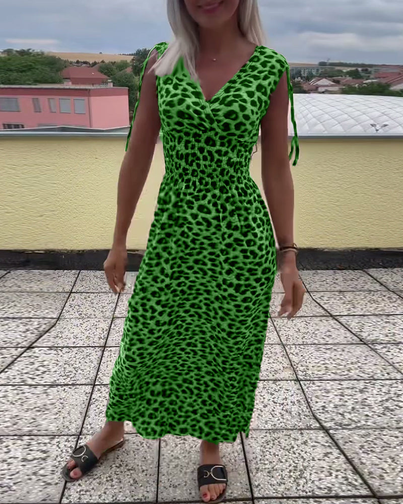 Elin | Ärmlös Klänning Med Leopardtryck