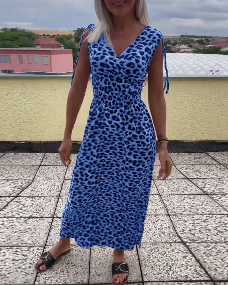 Elin | Ärmlös Klänning Med Leopardtryck