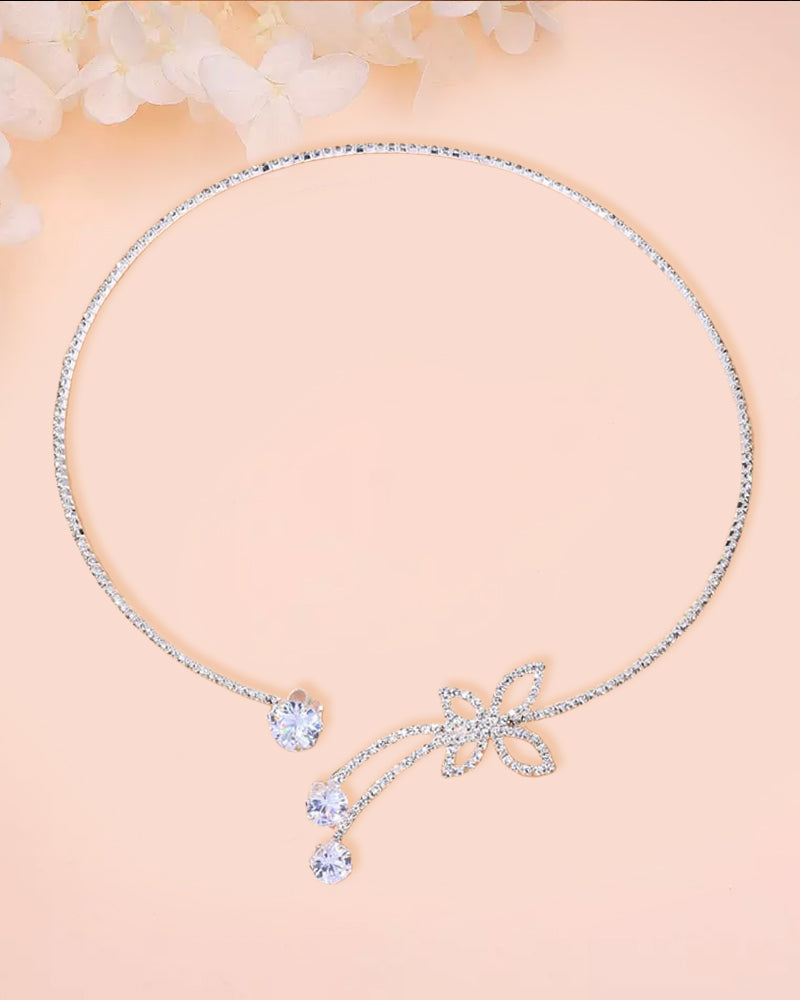 Elin | Halsband med fjäril
