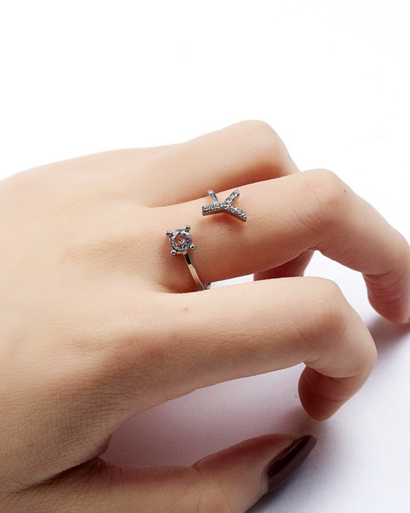 Elin | Öppen zirkonia-ring med initialer