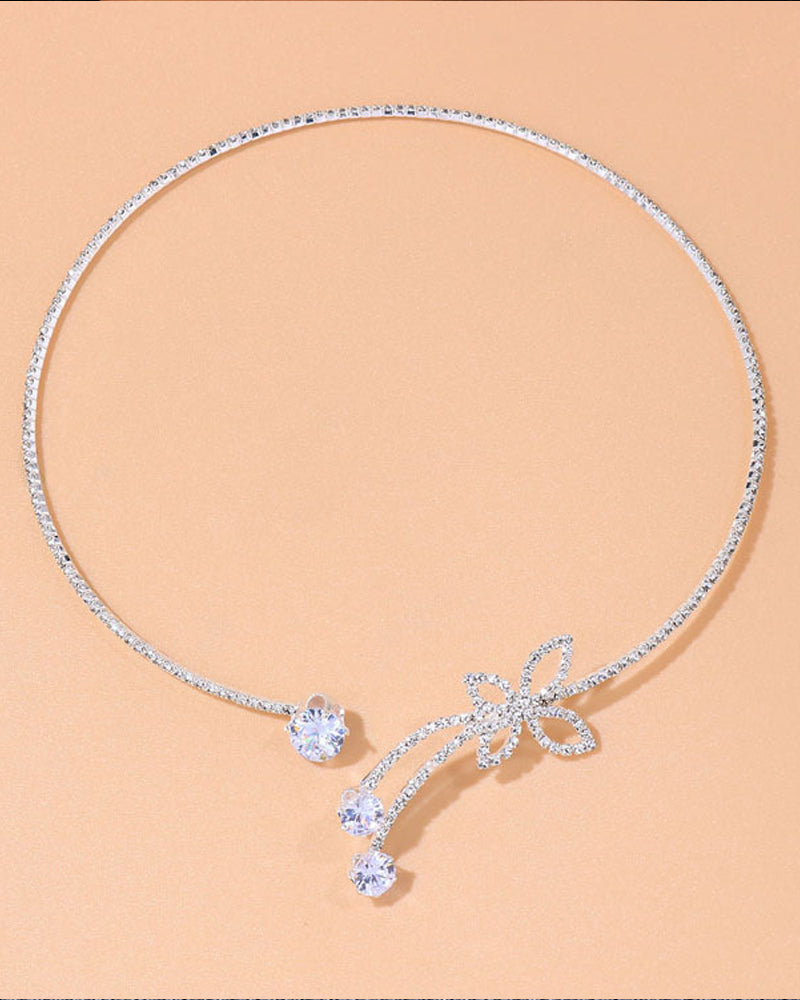 Elin | Halsband med fjäril